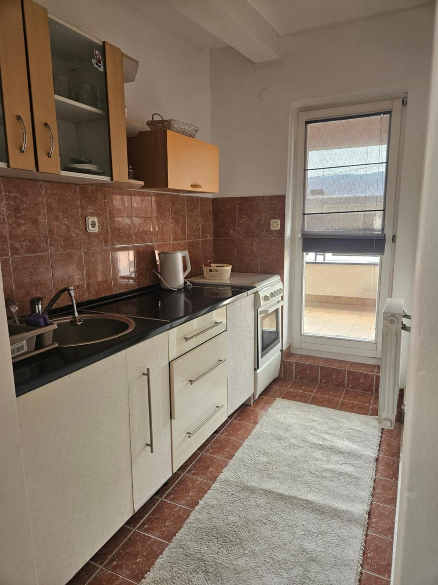 Apartman Ellye Lukavica Esterno foto