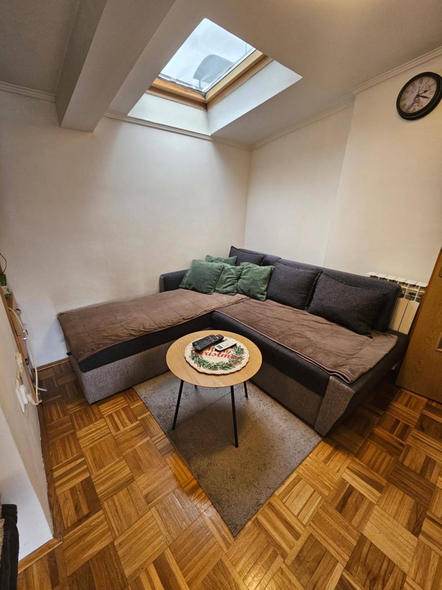 Apartman Ellye Lukavica Esterno foto